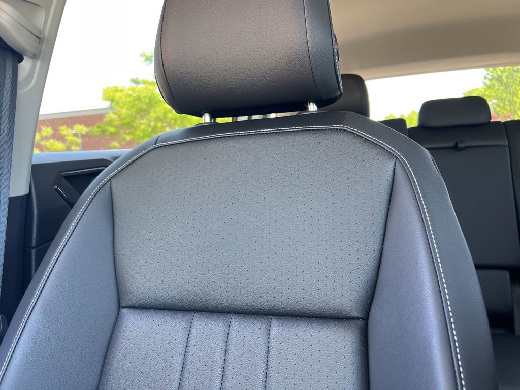 Used 2022 Volkswagen Tiguan SE AWD/4WD image 21