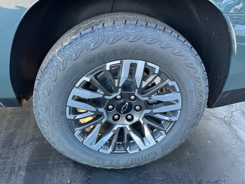 New 2026 Chevrolet Suburban Z71 w/ Z71 Off-Road Package image 6