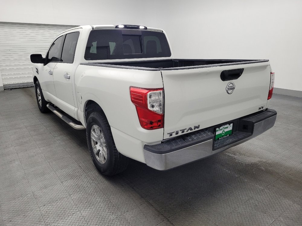 Used 2017 Nissan Titan SV RWD image 5