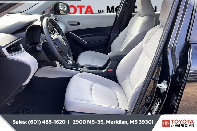Used 2024 Toyota Corolla Cross LE image 17
