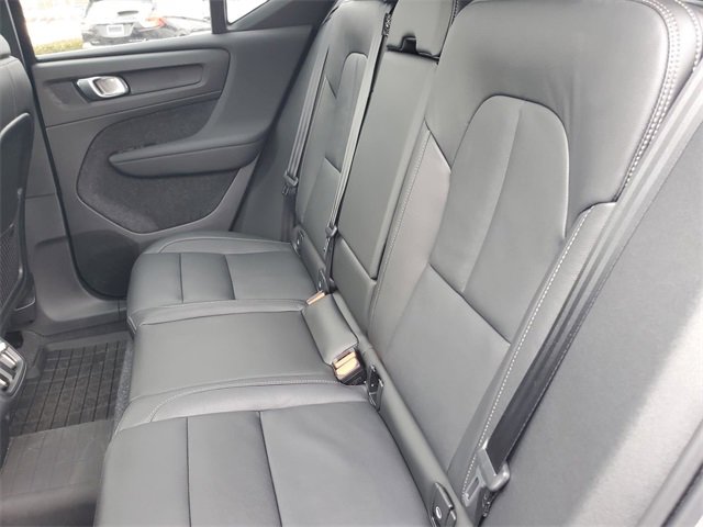 Used 2025 Volvo XC40 B5 Core w/ Protection Package Premier image 35