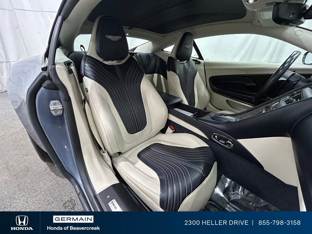 Used 2019 Aston Martin DB11 Coupe image 30