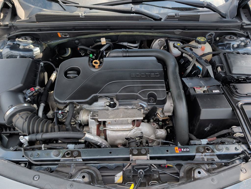 Used 2021 Chevrolet Malibu RS image 22