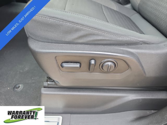 Used 2021 Chevrolet Silverado 1500 LT RWD image 16