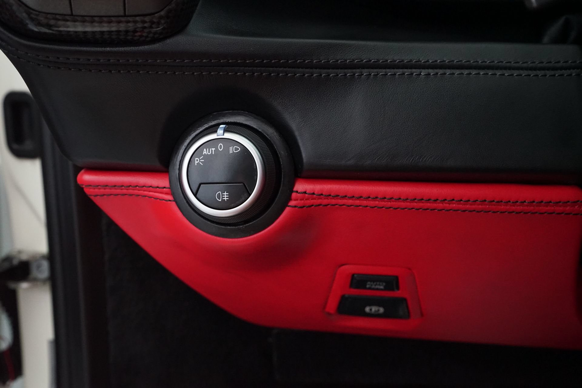 Used 2019 Ferrari 488 Spider RWD image 20