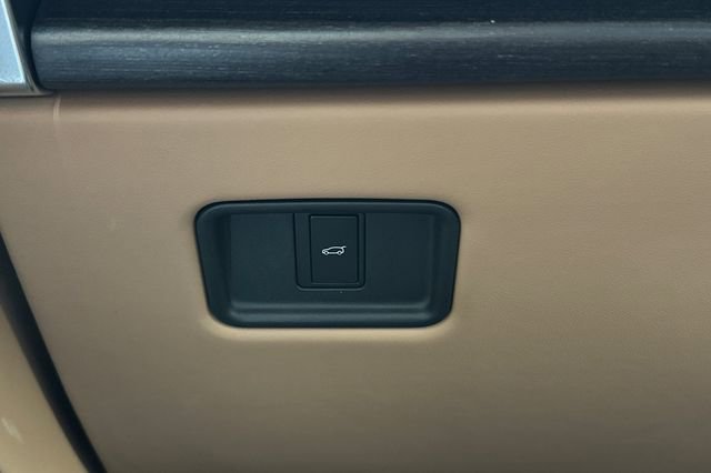 Used 2024 Land Rover Range Rover SE image 29