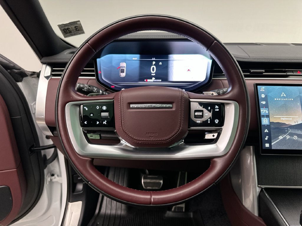 Certified 2025 Land Rover Range Rover SE AWD/4WD image 30