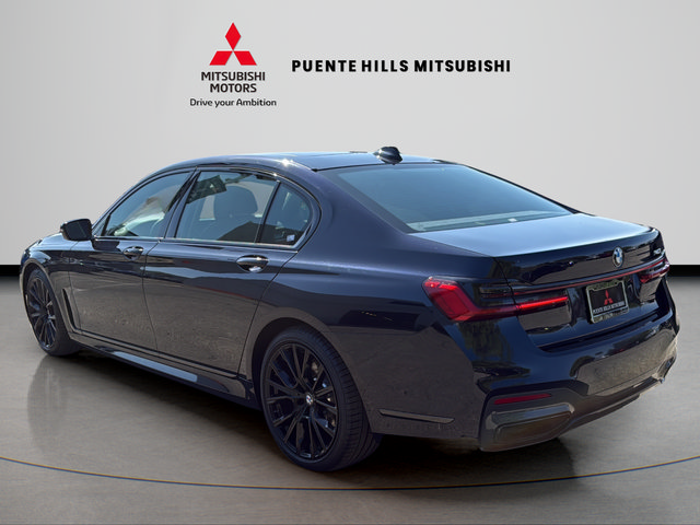 Used 2022 BMW 740i w/ M Sport Package RWD image 7