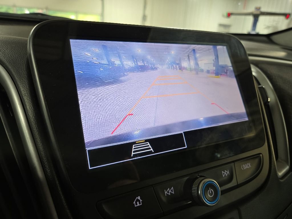 Used 2023 Chevrolet Malibu LT FWD image 9