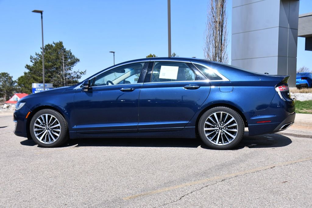 Used 2017 Lincoln MKZ Premiere image 3