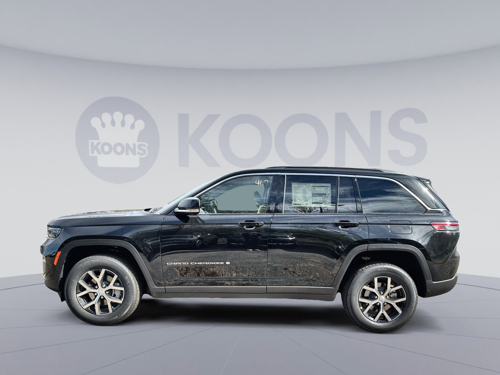 New 2025 Jeep Grand Cherokee Limited w/ Luxury Tech Group II image 2