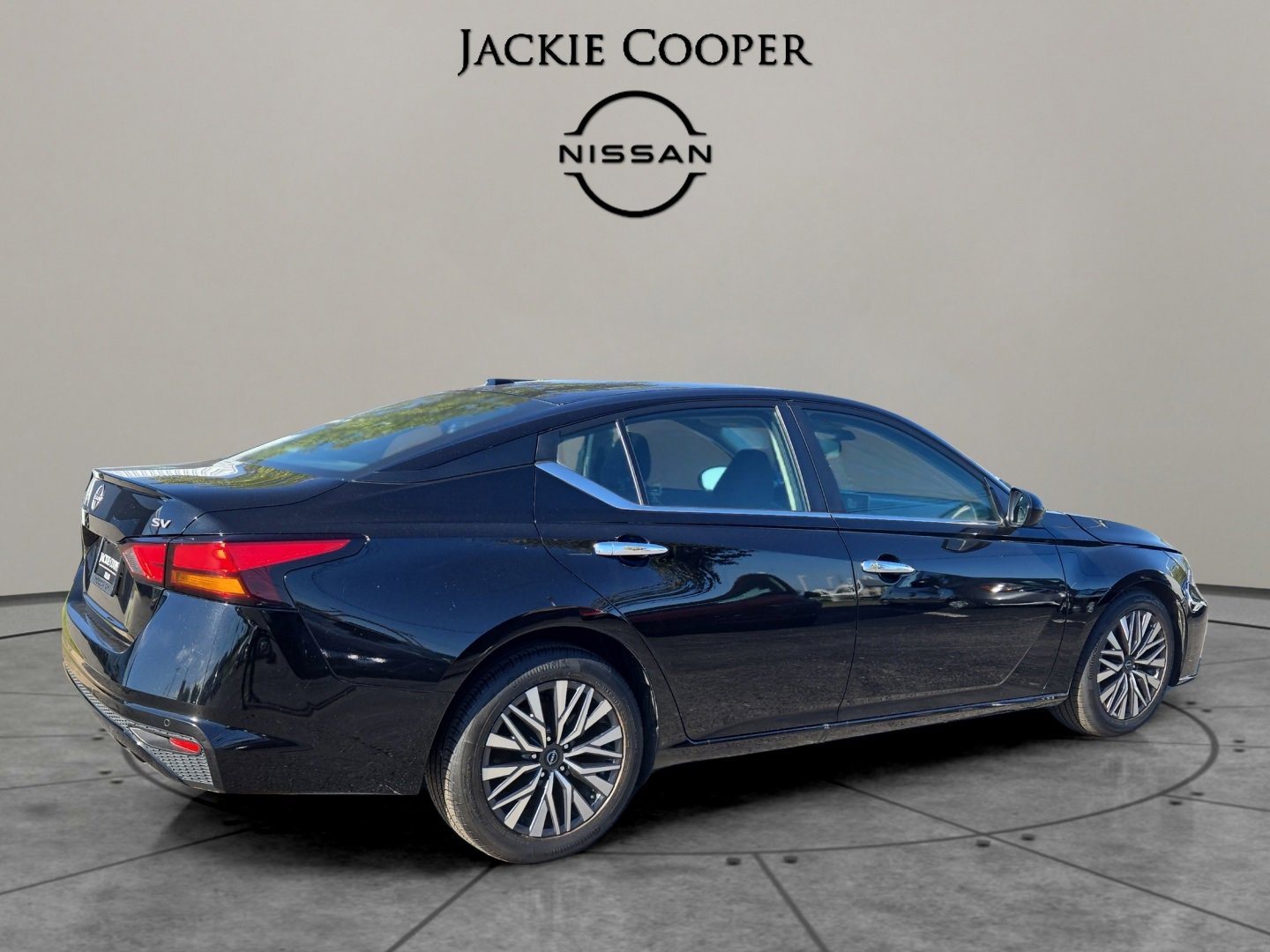 Used 2023 Nissan Altima 2.5 SV image 5