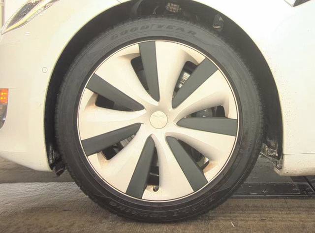 Used 2021 Tesla Model S Long Range Plus image 11