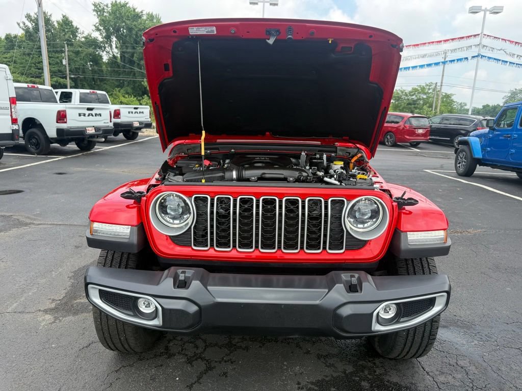 Used 2025 Jeep Wrangler Unlimited Sahara w/ Safety Group AWD/4WD image 58
