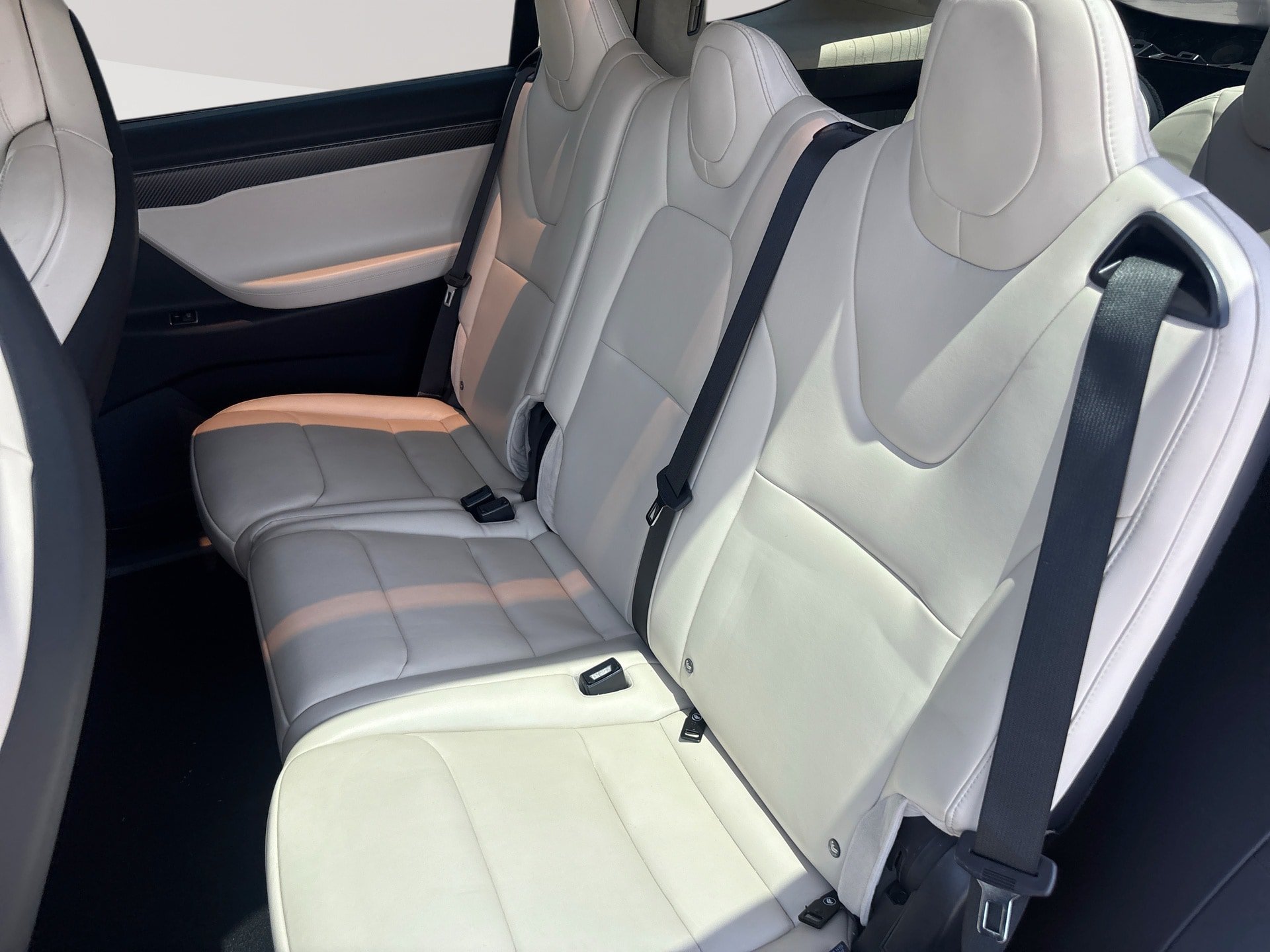 Used 2018 Tesla Model X 75D AWD/4WD image 26
