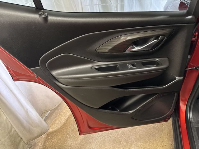 Used 2023 GMC Terrain SLT w/ LPO, Floor Liner Package FWD image 23