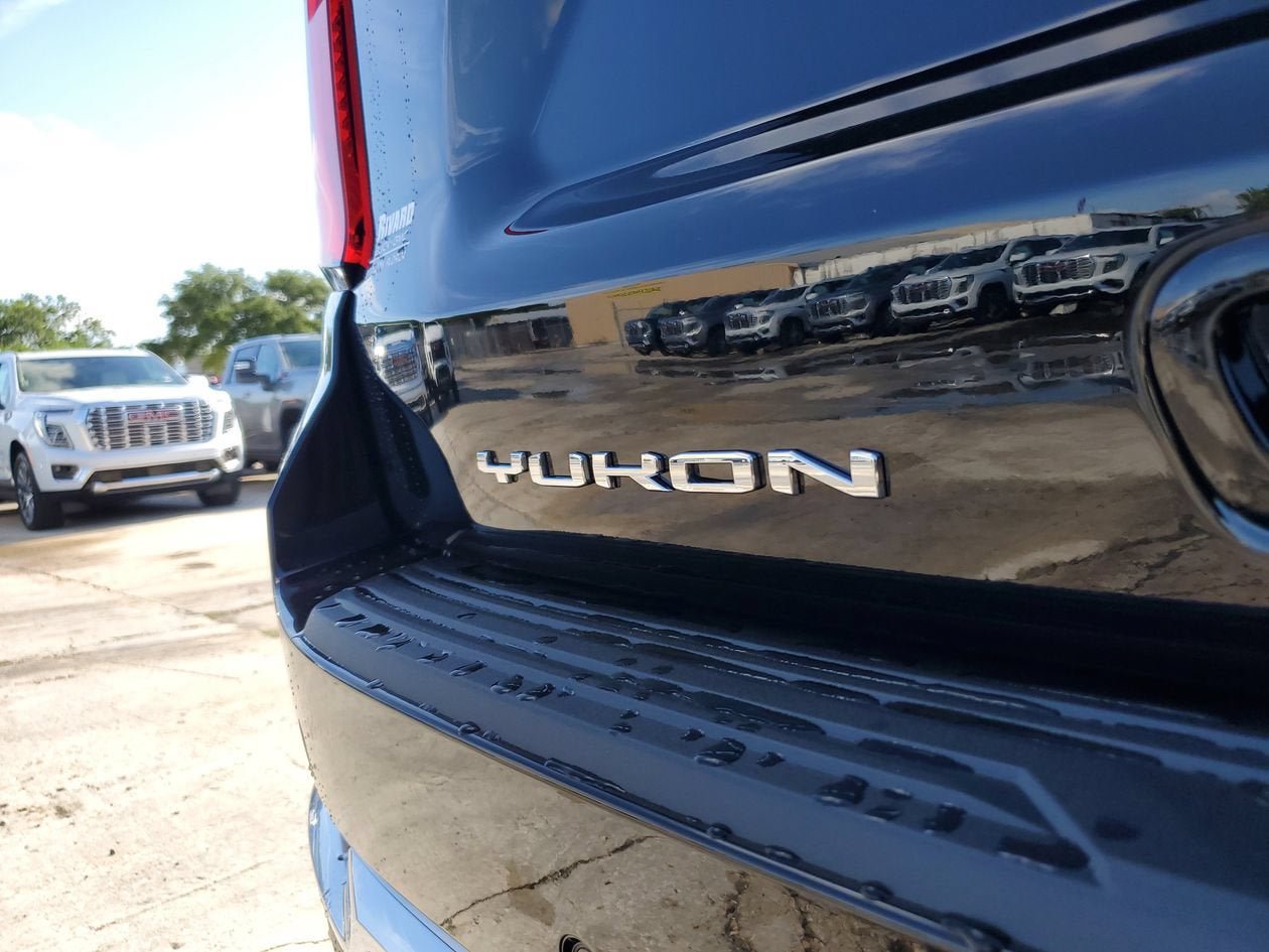 New 2026 GMC Yukon XL Denali w/ Denali Reserve Package AWD/4WD image 8