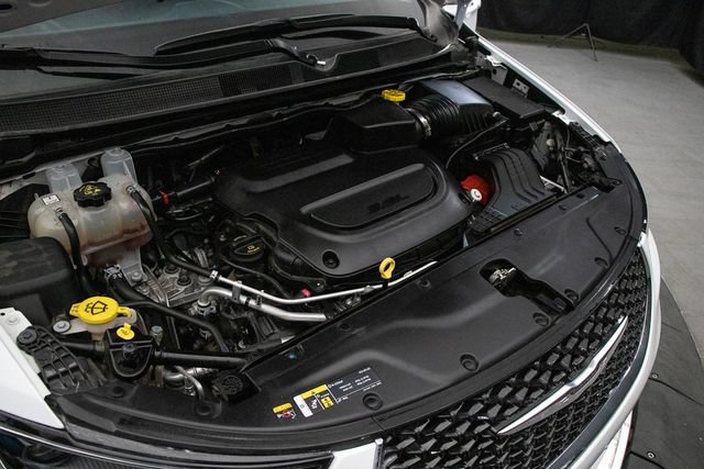 Used 2024 Chrysler Pacifica Touring-L FWD image 30