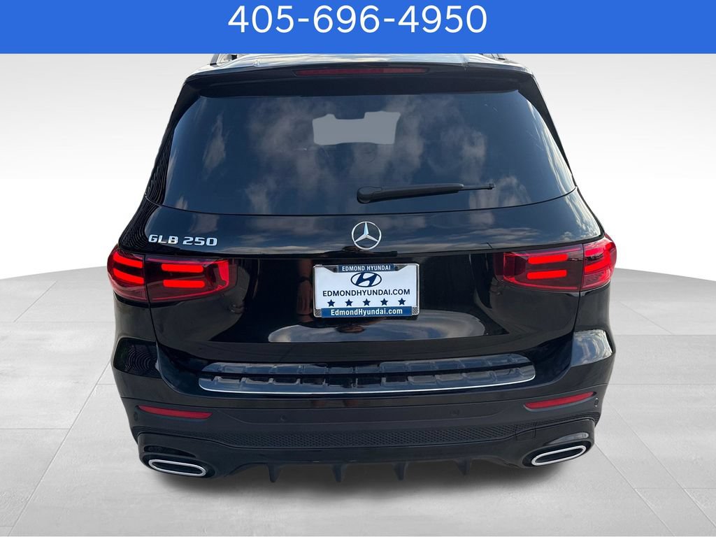 Used 2024 Mercedes-Benz GLB 250 image 4