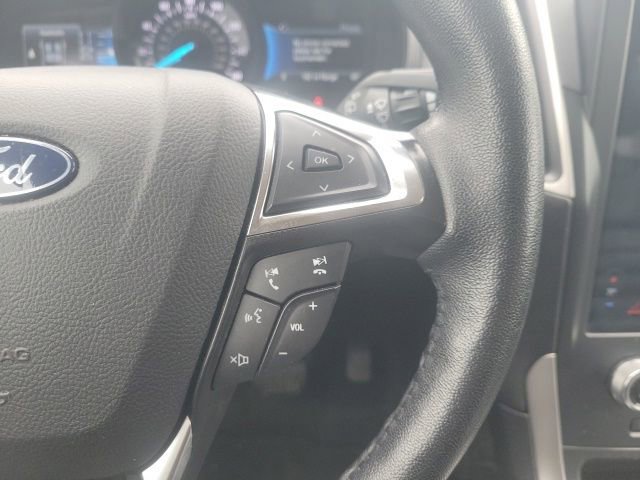 Used 2024 Ford Edge SEL AWD/4WD image 11