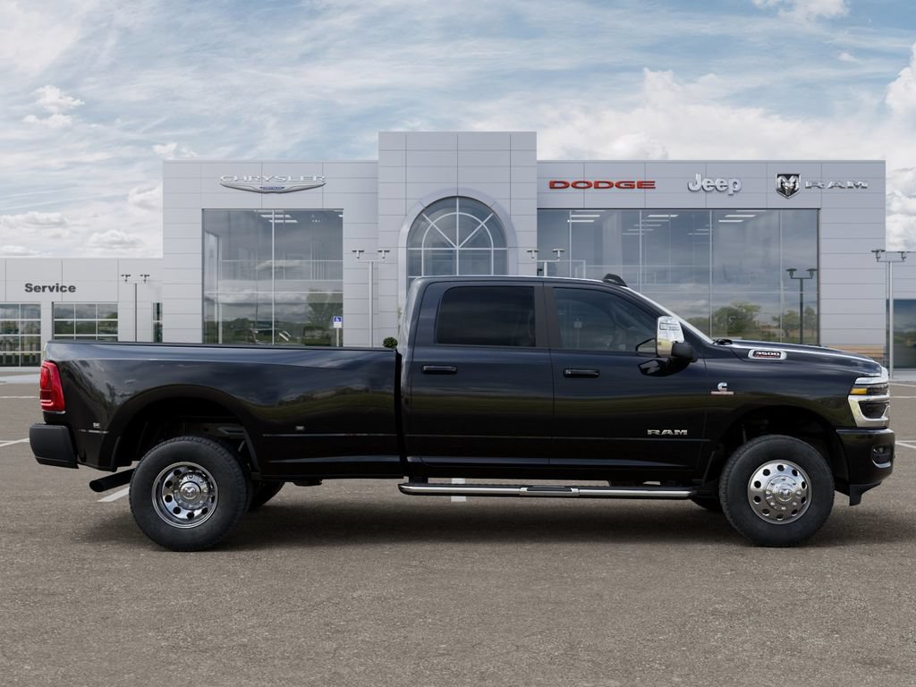 New 2026 RAM 3500 Laramie AWD/4WD image 21