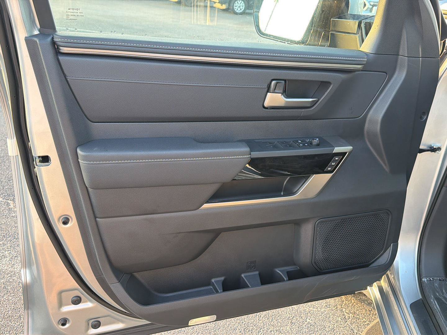New 2026 Toyota Tundra Limited AWD/4WD image 16