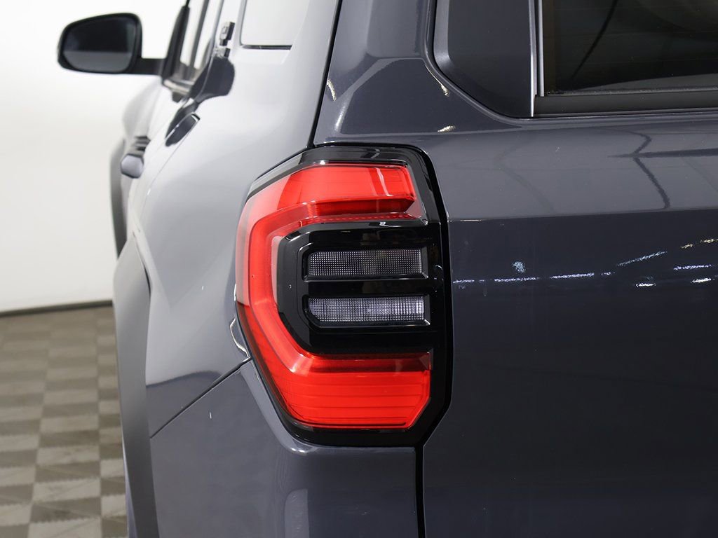 Used 2025 Toyota 4Runner TRD Off-Road AWD/4WD image 15