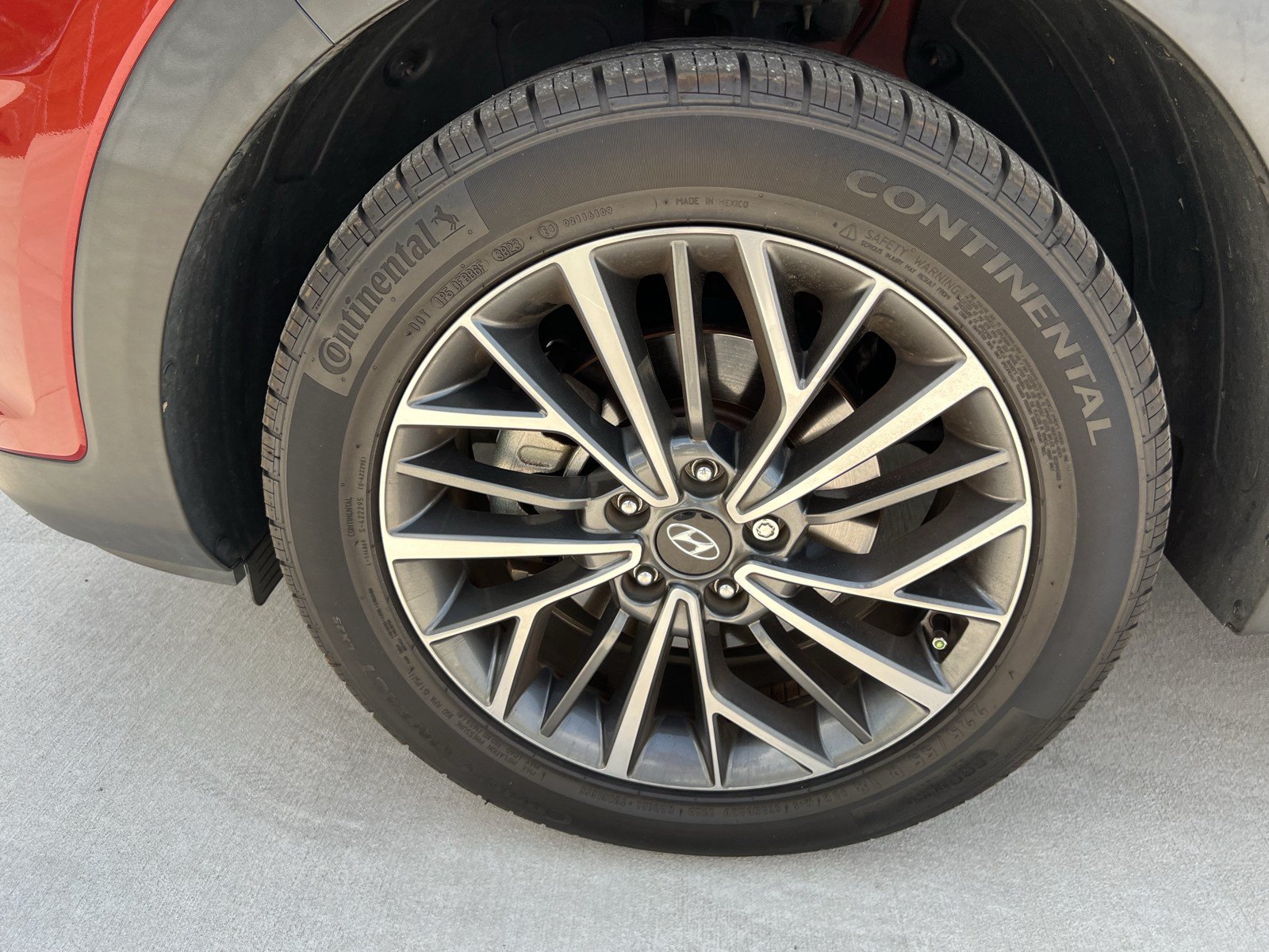 Used 2021 Hyundai Tucson Ultimate w/ Cargo Package FWD image 13