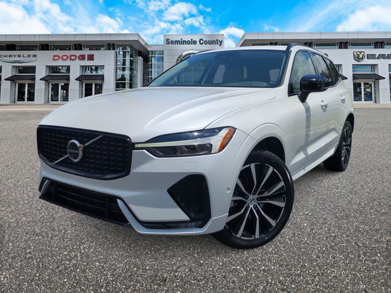 Used 2024 Volvo XC60 B5 Plus AWD/4WD video 1