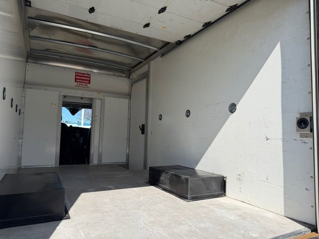 Used 2023 Ford Transit 350 DRW image 27