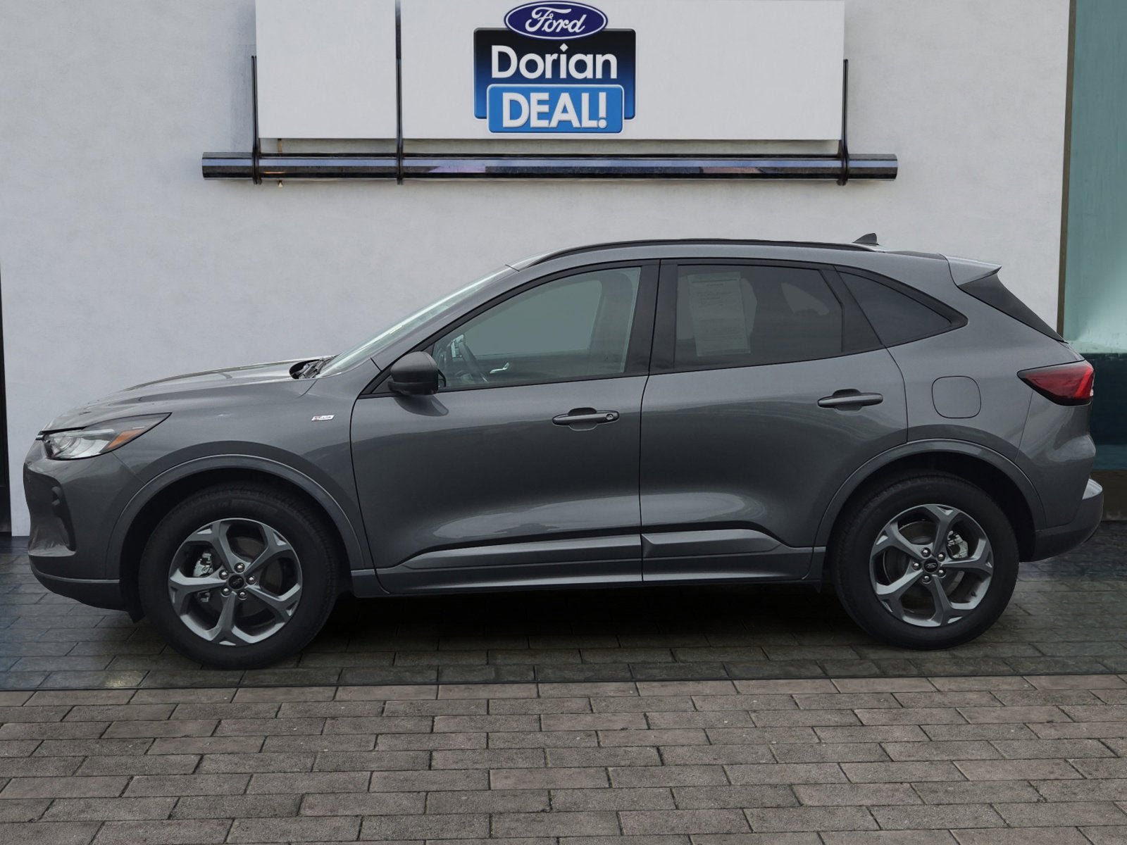 Used 2024 Ford Escape ST-Line w/ Tech Pack #1 AWD/4WD image 6