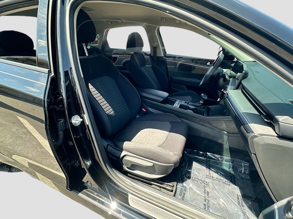 Certified 2025 Kia K5 LXS FWD image 25