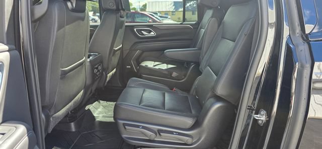 Used 2022 Chevrolet Suburban Z71 w/ Luxury Package AWD/4WD image 12