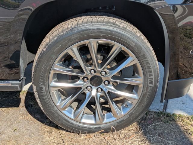 Used 2019 Cadillac Escalade Premium Luxury w/ Escalade Sport Edition image 9