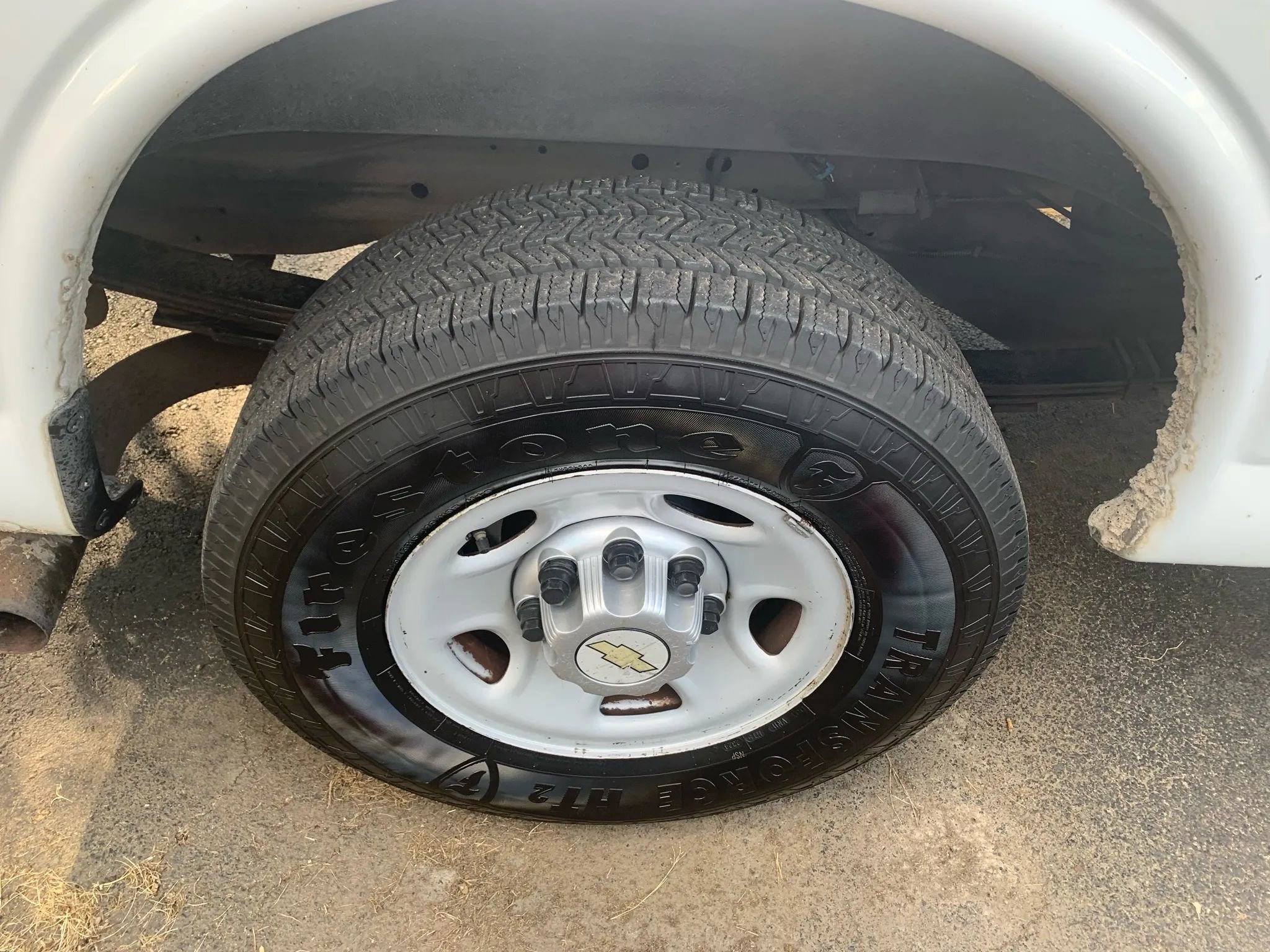 Used 2012 Chevrolet Express 2500 image 16