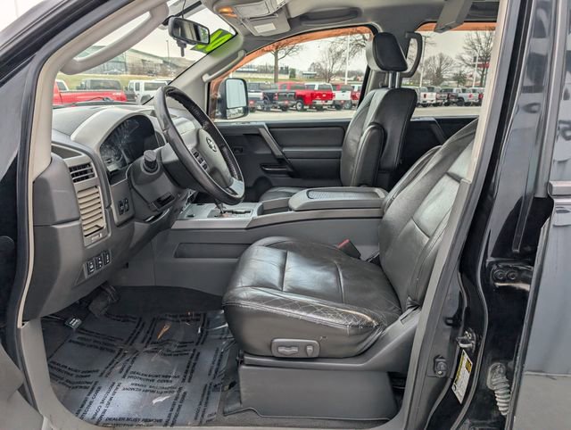 Used 2006 Nissan Titan LE w/ (R02) LE Off-Road Pkg image 2