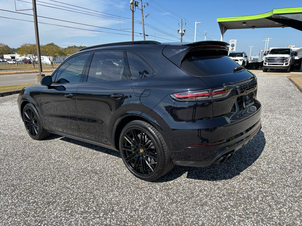 Used 2021 Porsche Cayenne Turbo S image 9