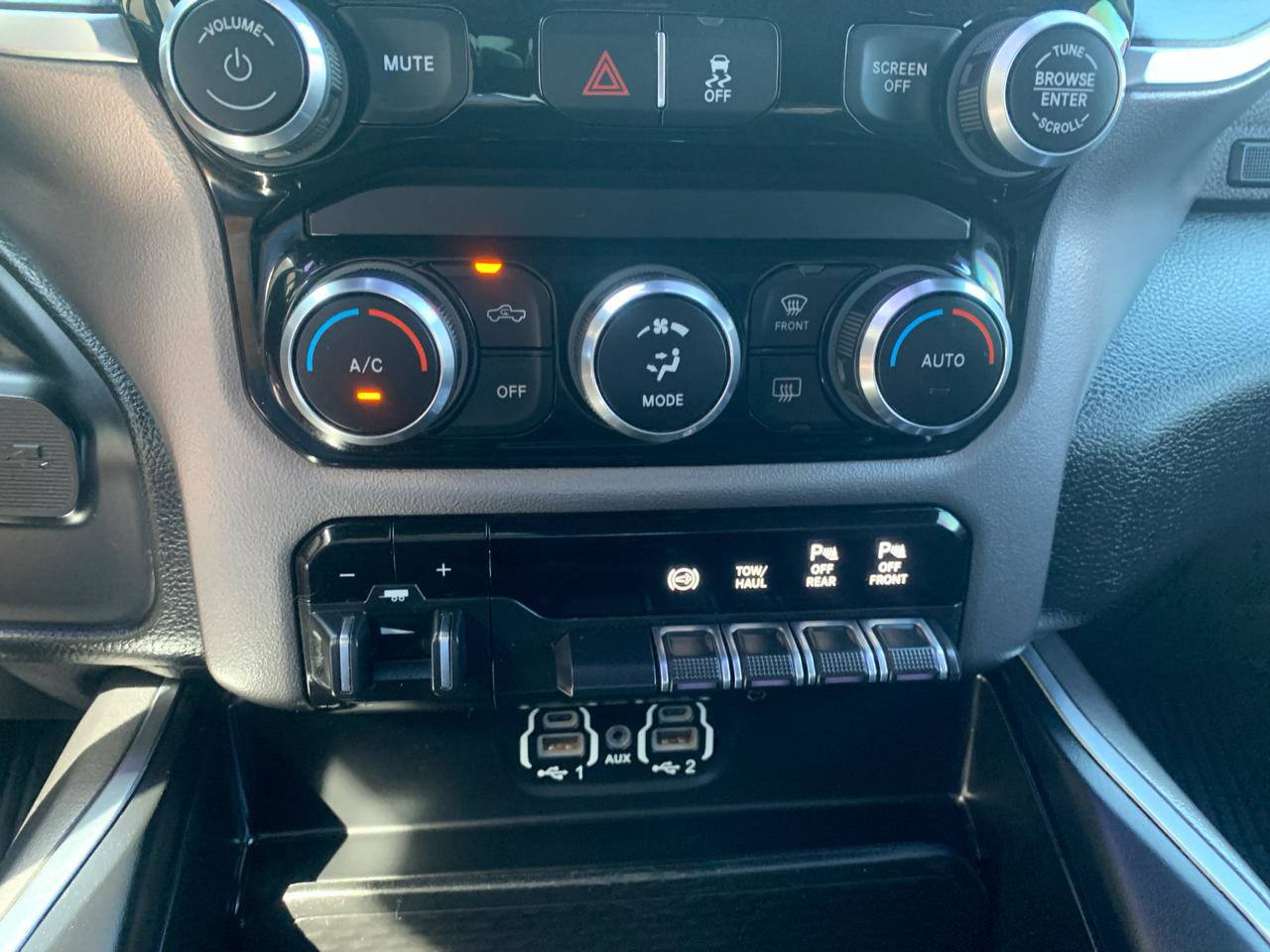 Used 2019 RAM 3500 Lone Star image 30