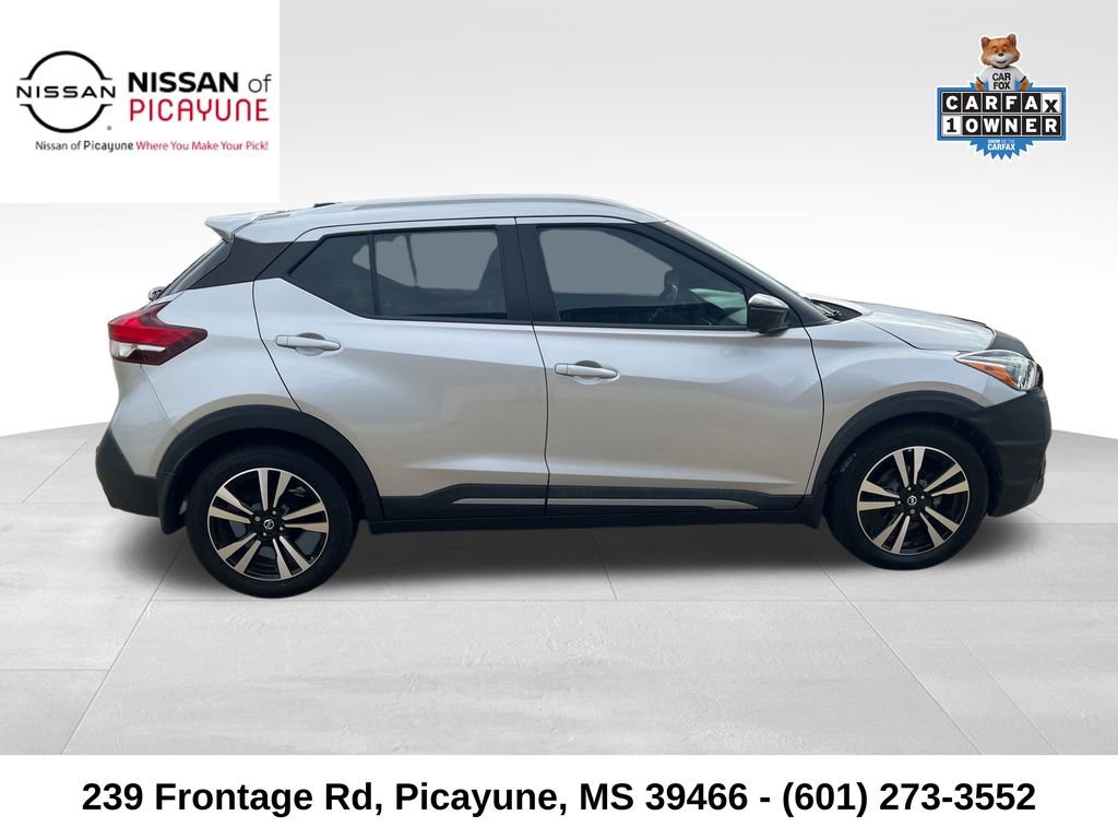 Used 2020 Nissan Kicks SR image 8