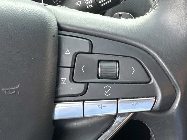 Used 2023 Cadillac XT6 Luxury image 29