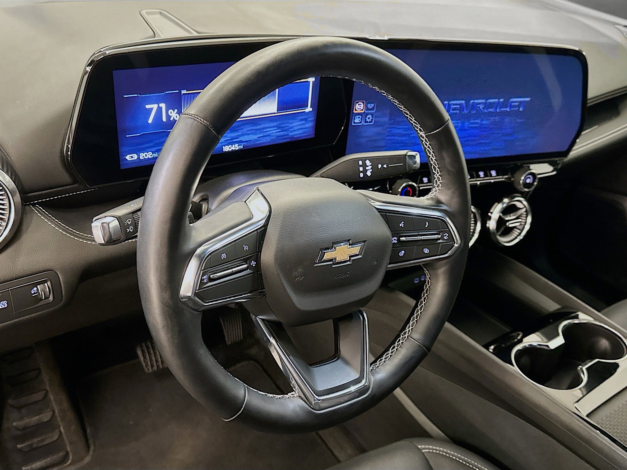 Used 2024 Chevrolet Blazer EV LT AWD/4WD image 18