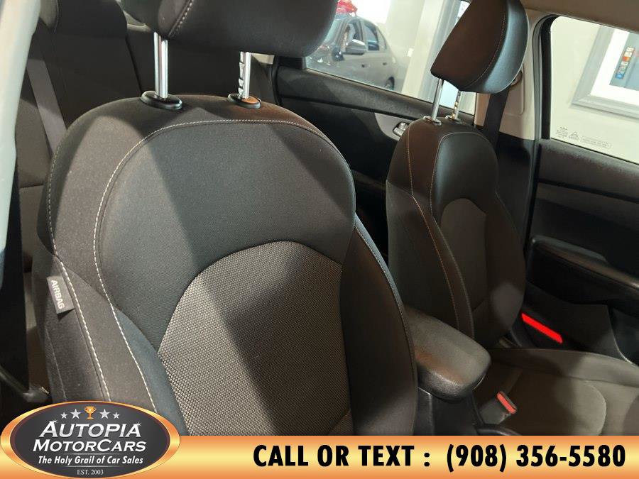 Used 2024 Kia Forte LXS FWD image 11