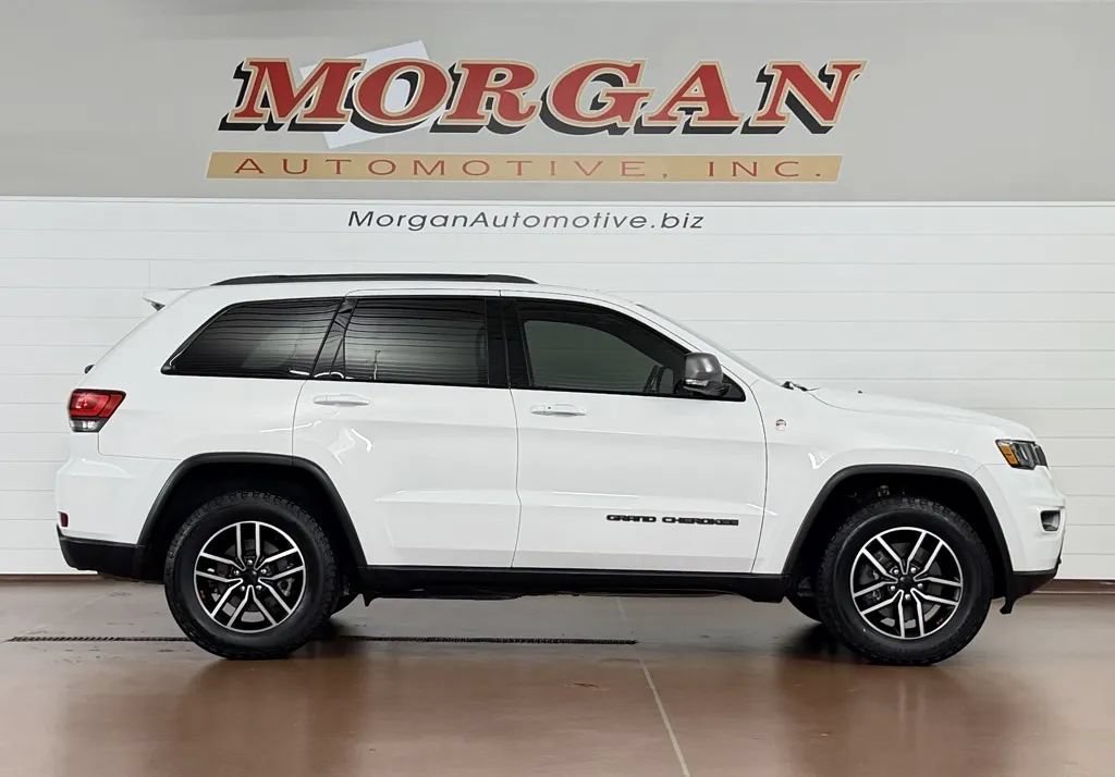 Used 2021 Jeep Grand Cherokee Trailhawk AWD/4WD image 2