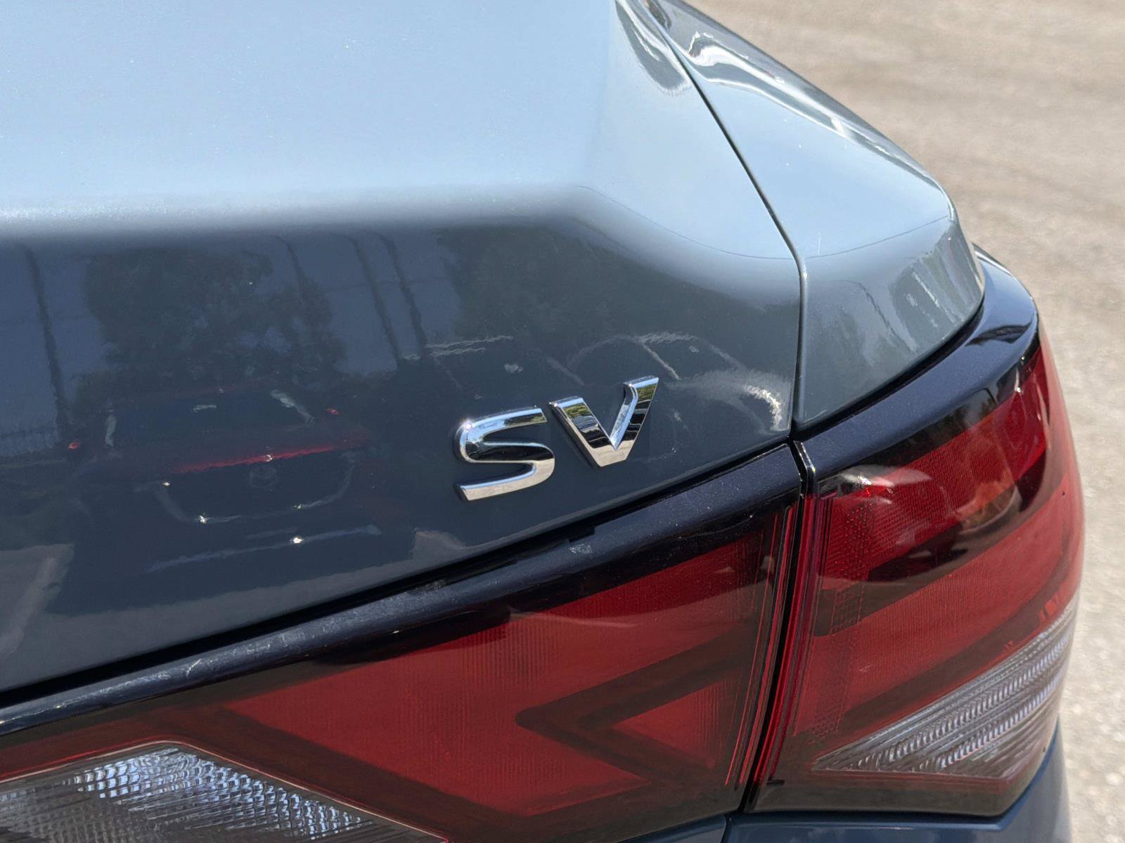 Used 2024 Nissan Sentra SV FWD image 21