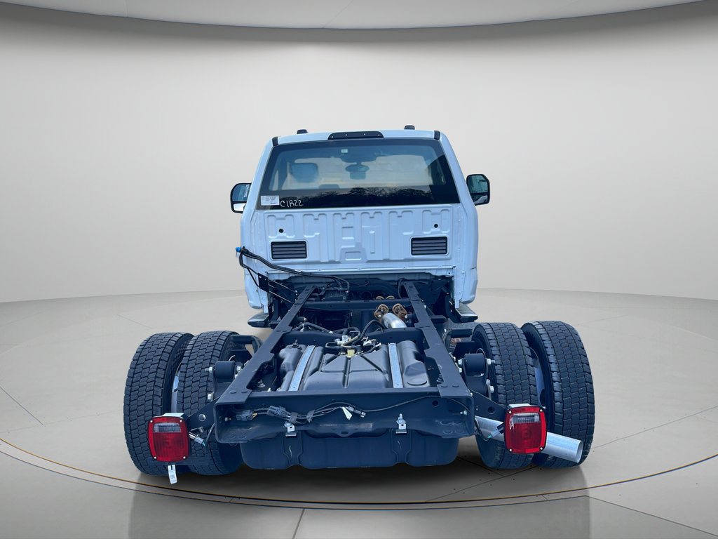 Used 2024 Ford F550 4x4 Regular Cab Super Duty image 9