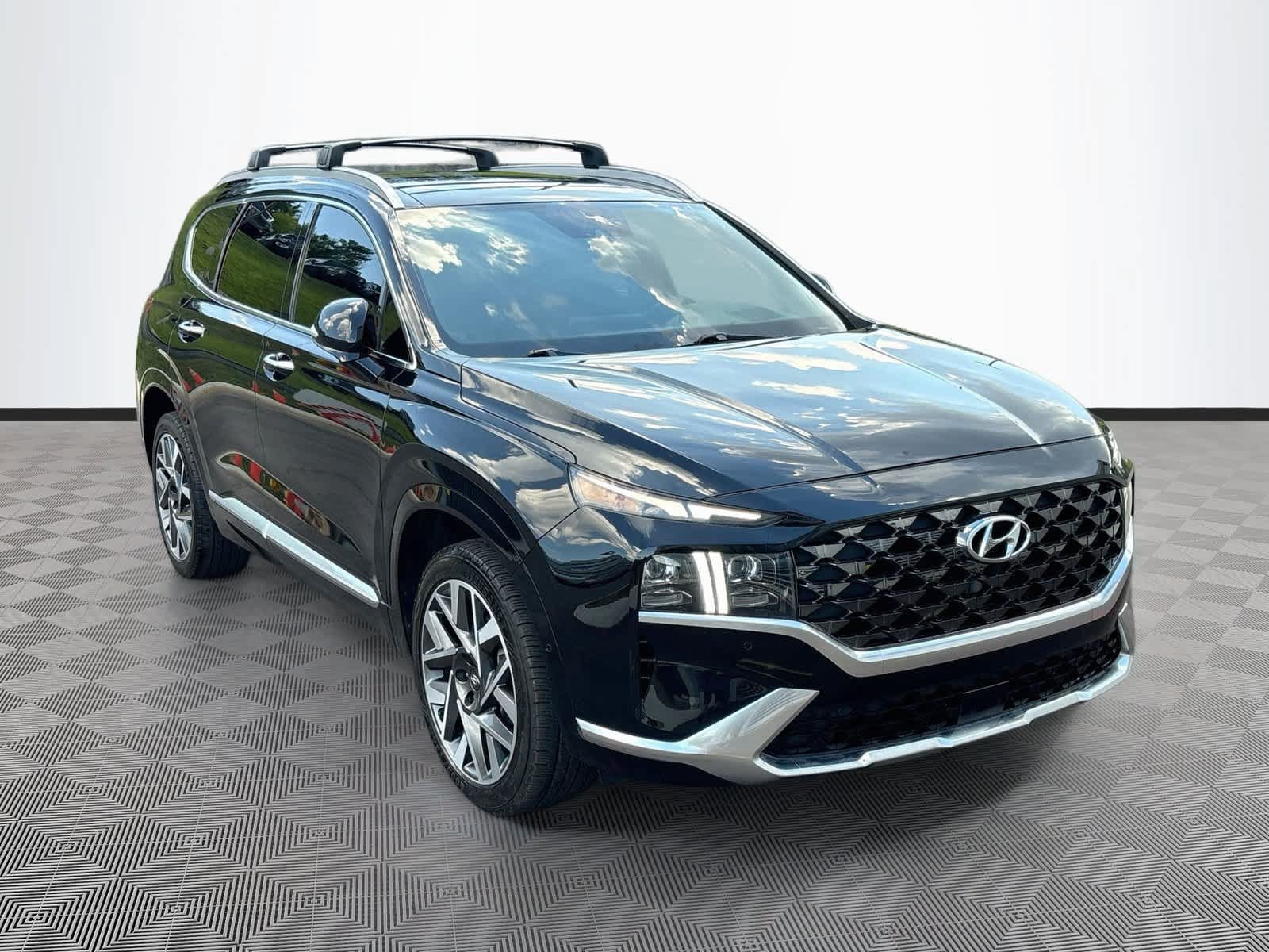 Used 2023 Hyundai Santa Fe Calligraphy FWD image 3