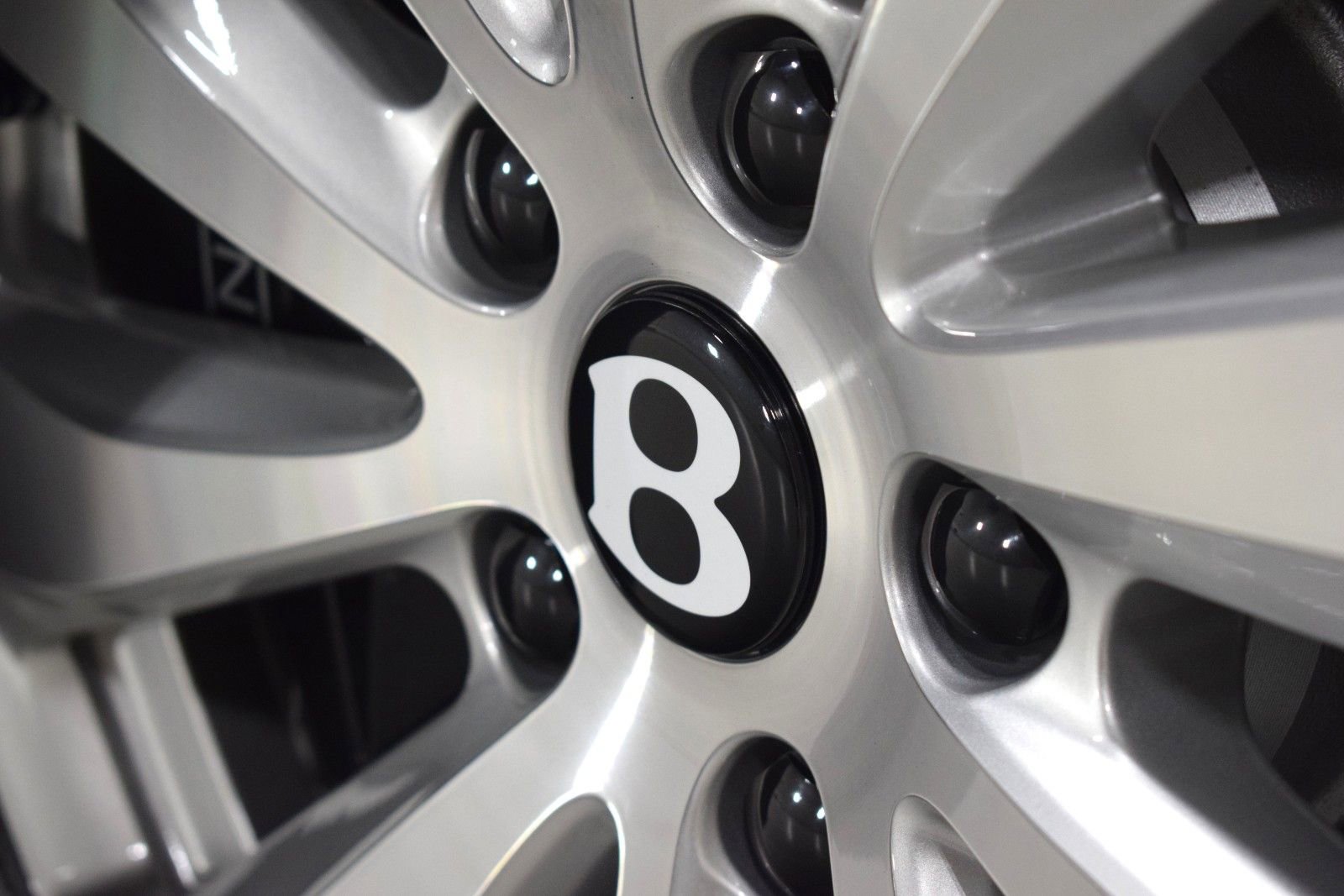 New 2026 Bentley Continental GTC AWD/4WD image 19