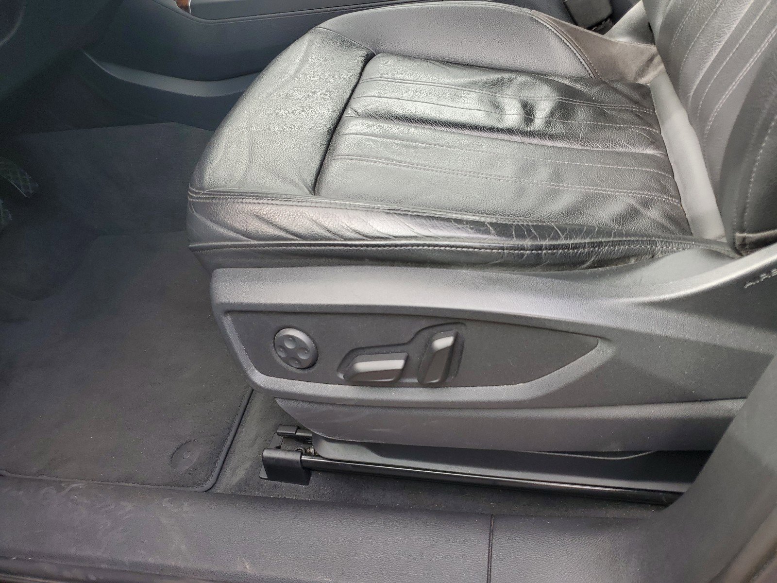 Used 2018 Audi Q5 2.0T Premium w/ Convenience Package image 12