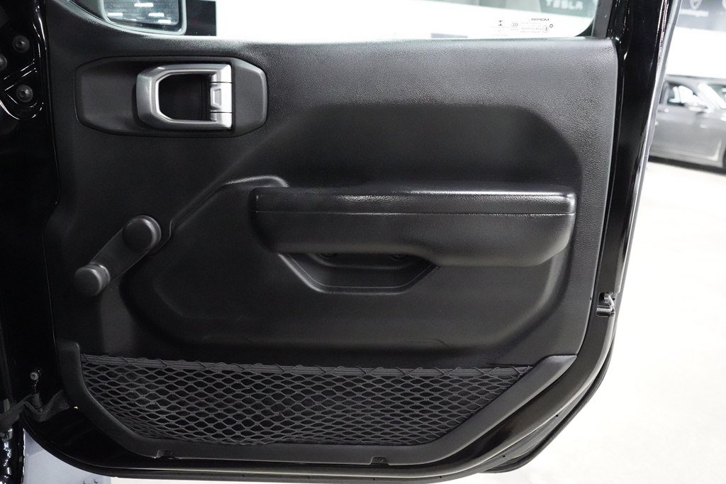 Used 2020 Jeep Wrangler Sport AWD/4WD image 24