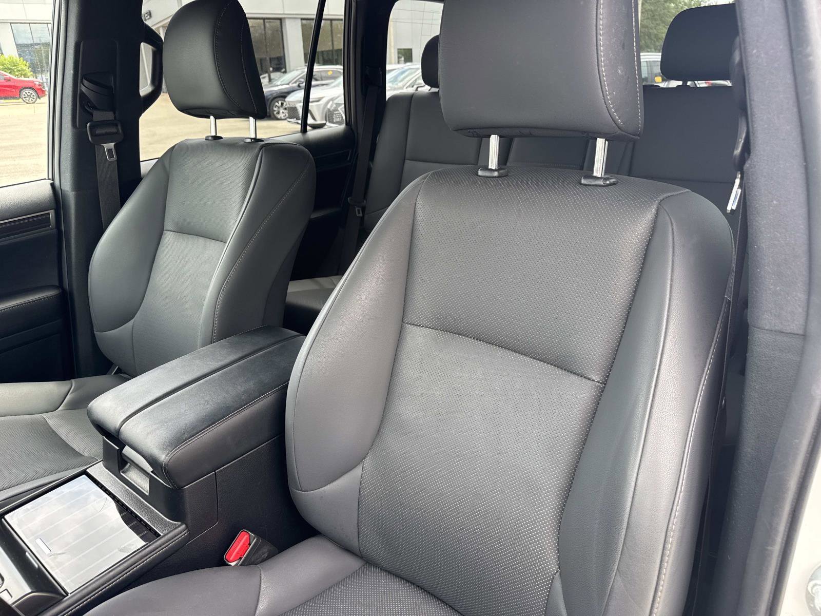 Certified 2022 Lexus GX 460 Premium w/ Premium Package AWD/4WD image 21
